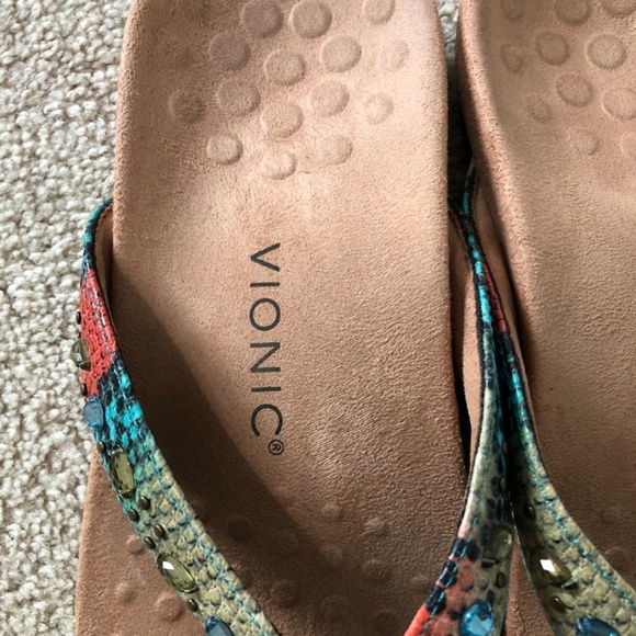 Vionic Lucia Snake Print Flip Flops Size 9 - Picture 4 of 8